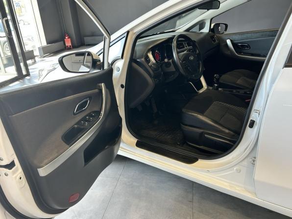 Kia Ceed II с пробегом 2013 года, цена 920 000 рублей, 174175 км, универсал, Автокод Объявления