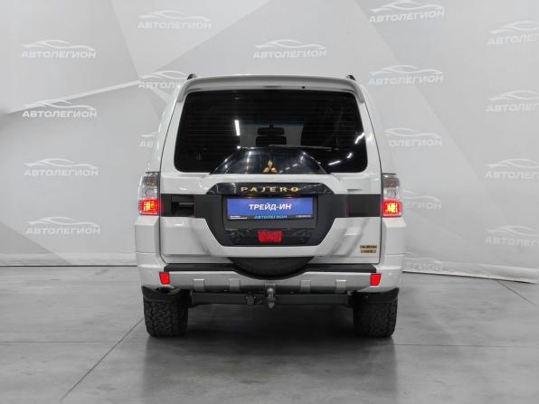 Mitsubishi Pajero IV Рестайлинг 2 с пробегом 2019 года, цена 3 350 000 рублей, 135000 км, внедорожник, Автокод Объявления