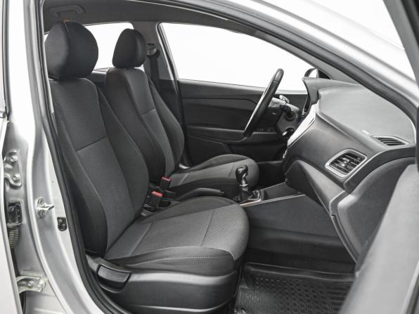 Hyundai Solaris II с пробегом 2018 года, цена 1 250 111 рублей, 268385 км, седан, Автокод Объявления