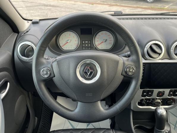 Renault Logan I Рестайлинг с пробегом 2012 года, цена 449 000 рублей, 235000 км, седан, Автокод Объявления