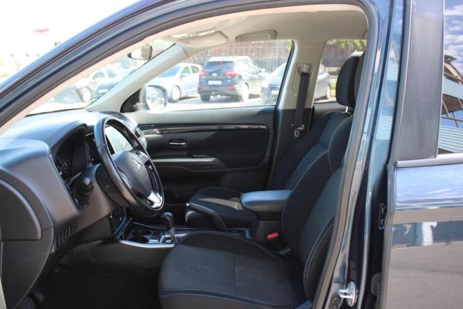 Mitsubishi Outlander III Рестайлинг 3 с пробегом 2019 года, цена 1 549 000 рублей, 253546 км, внедорожник, Автокод Объявления