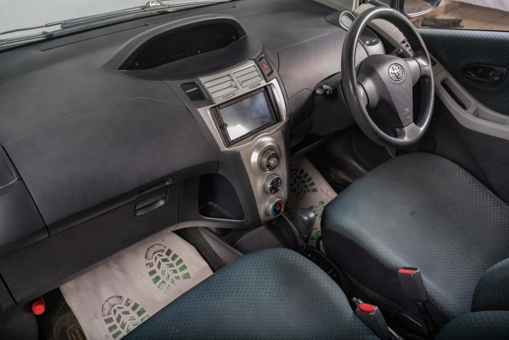 Toyota Vitz II (XP90) Томск  - изображение 16