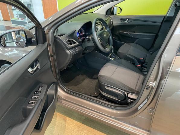 Hyundai Solaris II Рестайлинг с пробегом 2021 года, цена 1 470 000 рублей, 71480 км, седан, Автокод Объявления