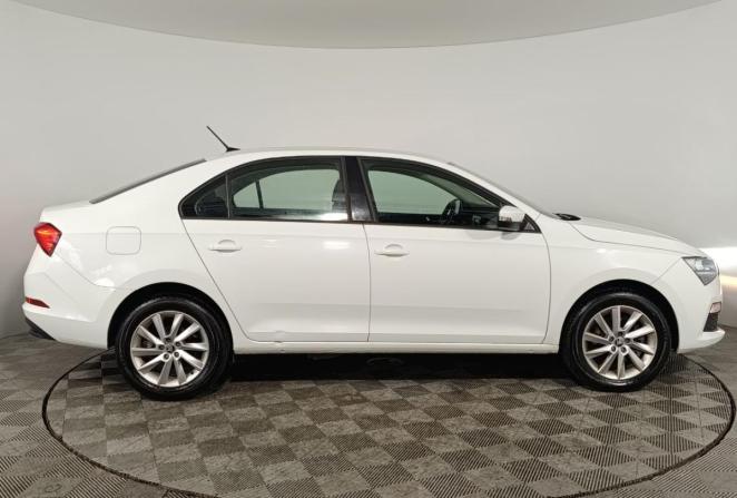 Skoda Rapid II с пробегом 2020 года, цена 1 420 000 рублей, 90881 км, лифтбек, Автокод Объявления