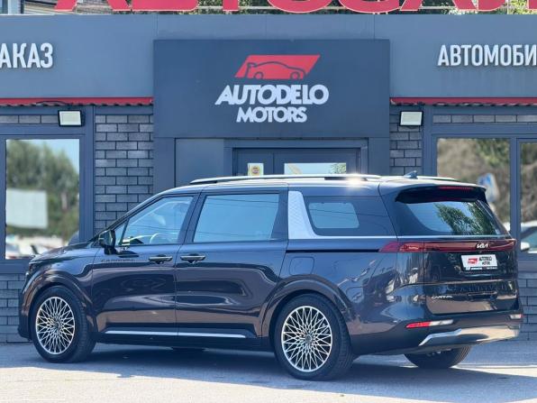 Kia Carnival IV с пробегом 2022 года, цена 3 990 000 рублей, 62742 км, минивэн, Автокод Объявления