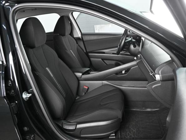 Hyundai Elantra VII (CN7) с пробегом 2021 года, цена 2 199 000 рублей, 80888 км, седан, Автокод Объявления