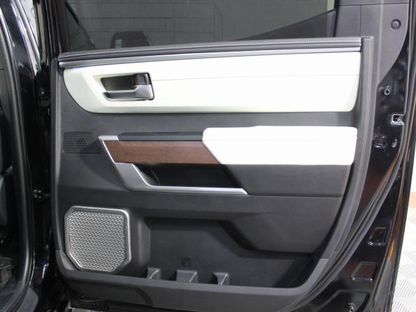Toyota Tundra III с пробегом 2023 года, цена 8 699 000 рублей, 51000 км, offers.body_type.unknown, Автокод Объявления