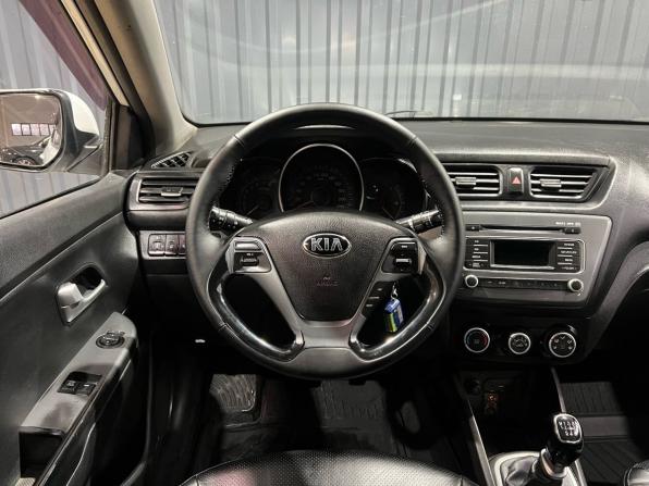 Kia Rio III Рестайлинг с пробегом 2015 года, цена 859 900 рублей, 169000 км, седан, Автокод Объявления