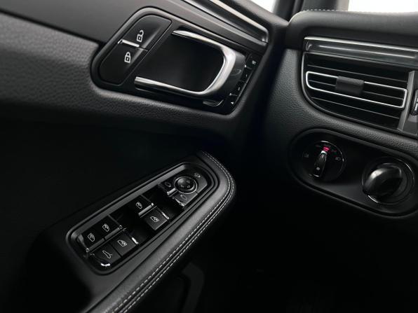 Porsche Macan I Рестайлинг 2 с пробегом 2022 года, цена 7 150 000 рублей, 55295 км, внедорожник, Автокод Объявления