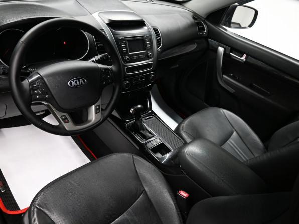 Kia Sorento II Рестайлинг с пробегом 2012 года, цена 1 595 000 рублей, 213219 км, внедорожник, Автокод Объявления