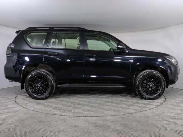 Toyota Land Cruiser Prado 150 Series Рестайлинг 3 с пробегом 2022 года, цена 7 199 000 рублей, 36407 км, внедорожник, Автокод Объявления