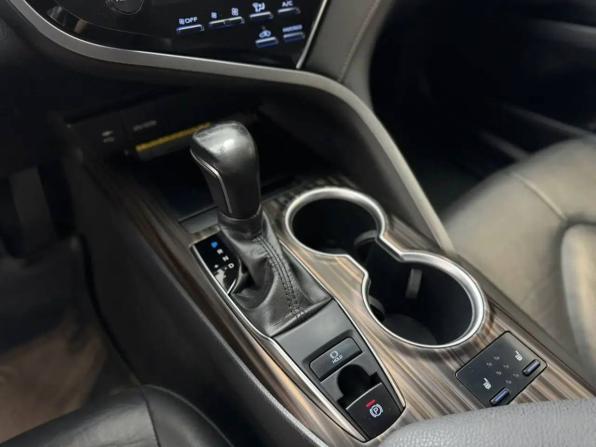 Toyota Camry VIII (XV70) с пробегом 2018 года, цена 2 450 000 рублей, 187000 км, седан, Автокод Объявления