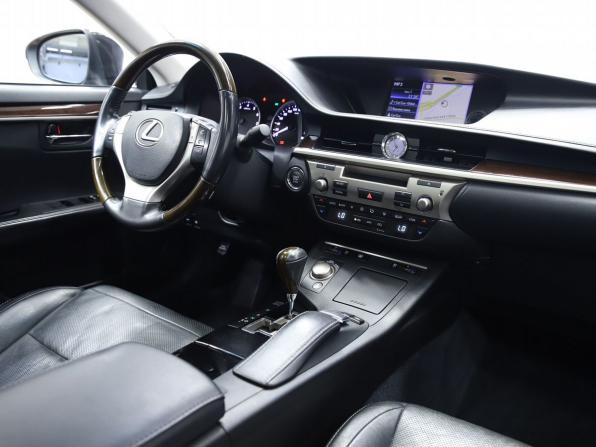 Lexus ES VI с пробегом 2012 года, цена 2 270 000 рублей, 220000 км, седан, Автокод Объявления
