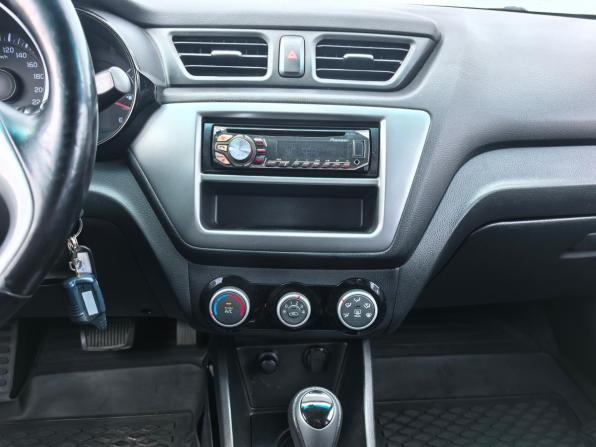 Kia Rio III Рестайлинг с пробегом 2015 года, цена 710 000 рублей, 226000 км, седан, Автокод Объявления