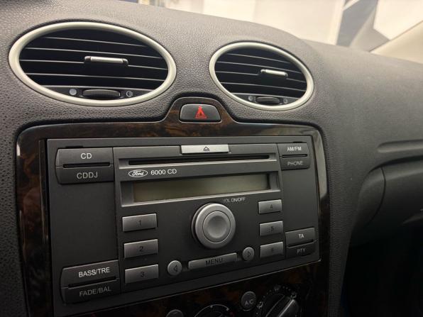 Ford Focus II с пробегом 2005 года, цена 499 000 рублей, 259954 км, седан, Автокод Объявления