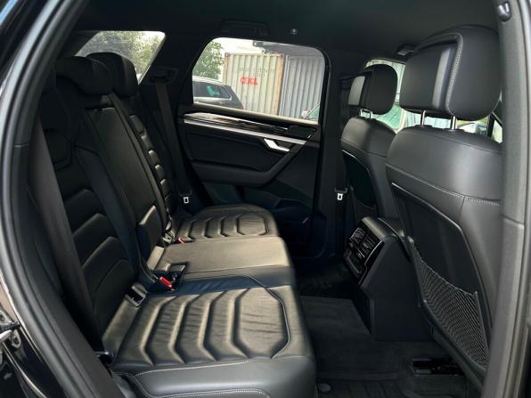 Volkswagen Touareg III с пробегом 2020 года, цена 4 198 600 рублей, 183960 км, внедорожник, Автокод Объявления