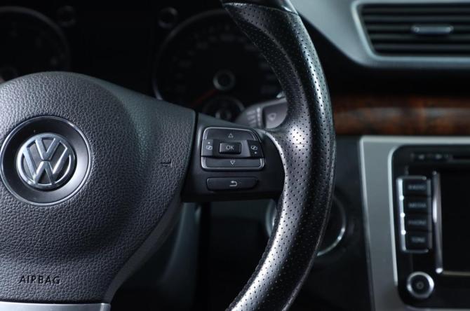 Volkswagen Passat B7 с пробегом 2011 года, цена 1 099 000 рублей, 194000 км, седан, Автокод Объявления