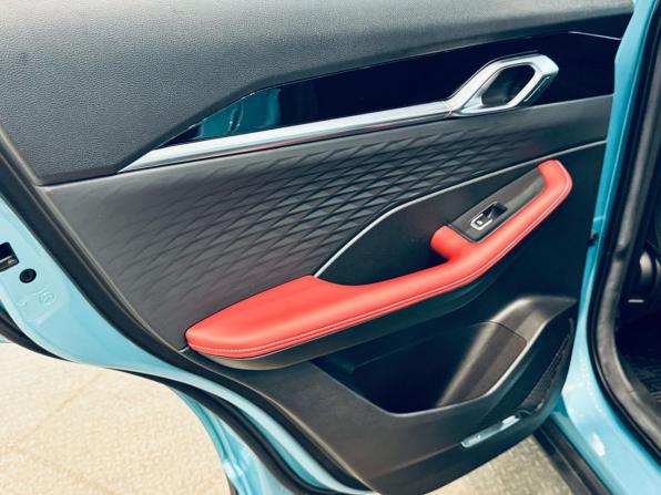 Geely Coolray I Рестайлинг с пробегом 2023 года, цена 2 150 000 рублей, 23000 км, внедорожник, Автокод Объявления