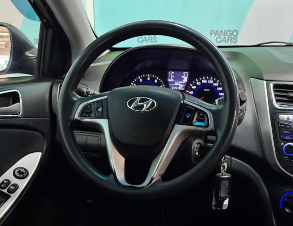 Hyundai Solaris I Рестайлинг с пробегом 2015 года, цена 694 000 рублей, 214135 км, седан, Автокод Объявления