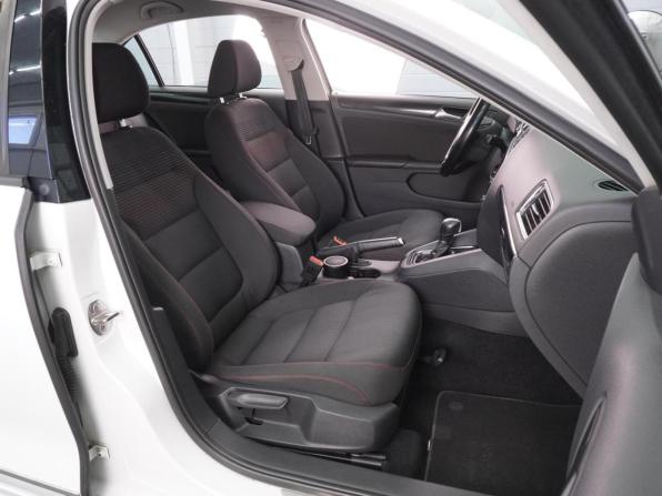 Volkswagen Jetta VI Рестайлинг с пробегом 2017 года, цена 1 549 000 рублей, 117666 км, седан, Автокод Объявления