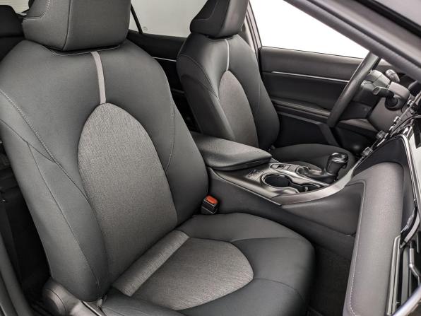 Toyota Camry VIII (XV70) Рестайлинг с пробегом 2021 года, цена 2 590 000 рублей, 120101 км, седан, Автокод Объявления