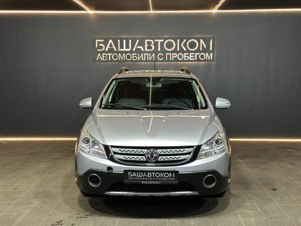 Dongfeng H30 Cross с пробегом 2015 года, цена 530 000 рублей, 106895 км, хэтчбек, Автокод Объявления