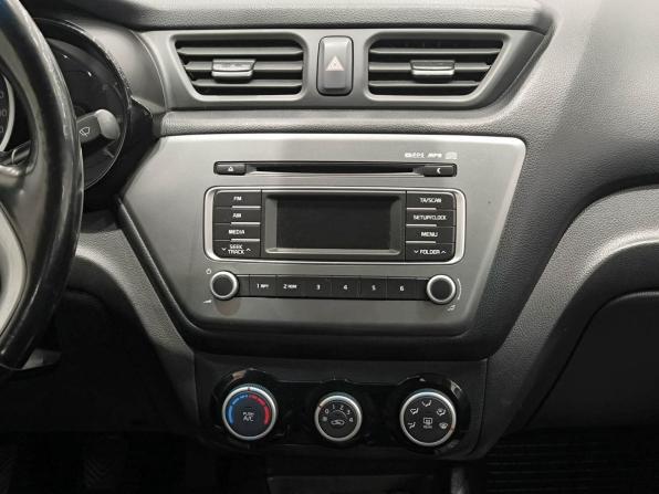 Kia Rio III Рестайлинг с пробегом 2017 года, цена 995 000 рублей, 136000 км, седан, Автокод Объявления