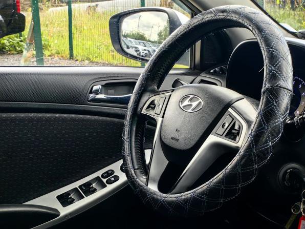 Hyundai Solaris I с пробегом 2012 года, цена 569 000 рублей, 243086 км, хэтчбек, Автокод Объявления