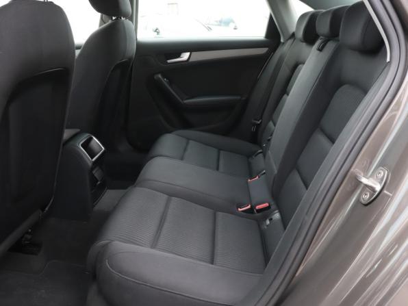 Audi A4 IV (B8) Рестайлинг с пробегом 2013 года, цена 1 299 000 рублей, 181029 км, седан, Автокод Объявления
