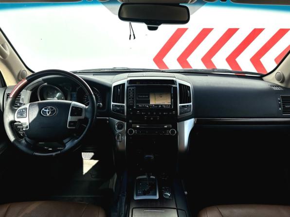 Toyota Land Cruiser 200 Series Рестайлинг 1 с пробегом 2015 года, цена 4 060 000 рублей, 251919 км, внедорожник, Автокод Объявления