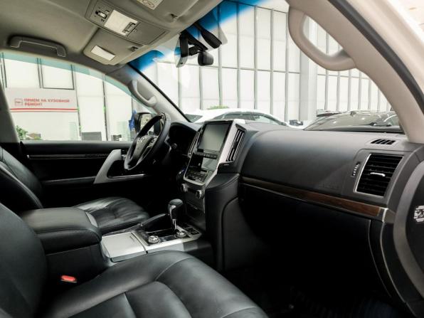 Toyota Land Cruiser 200 Series Рестайлинг 2 с пробегом 2020 года, цена 6 099 000 рублей, 221103 км, внедорожник, Автокод Объявления
