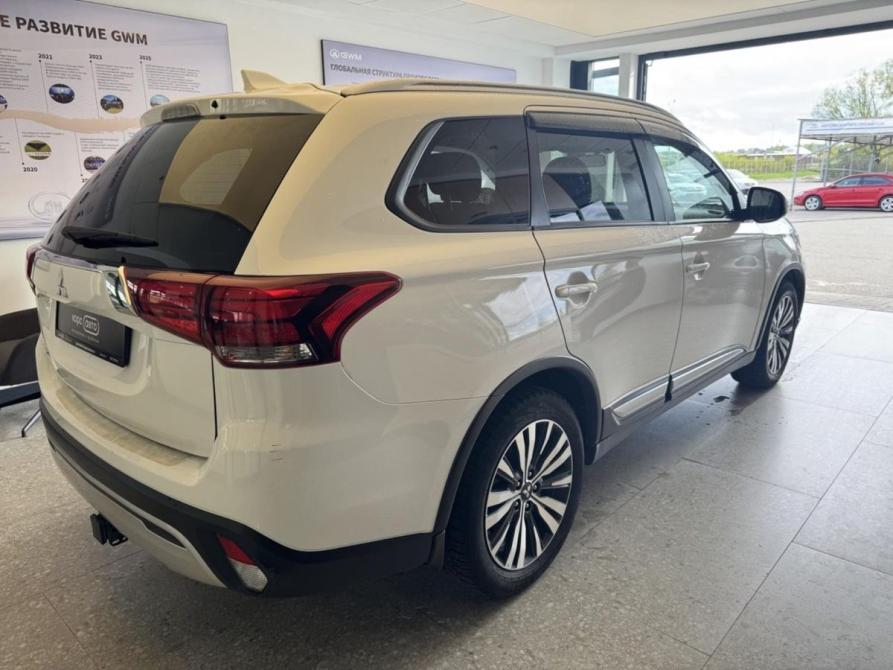 Mitsubishi Outlander III Рестайлинг 3 Ярославль  - изображение 4