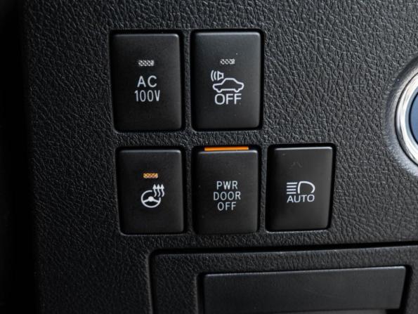 Toyota Alphard III с пробегом 2017 года, цена 4 462 500 рублей, 78161 км, минивэн, Автокод Объявления