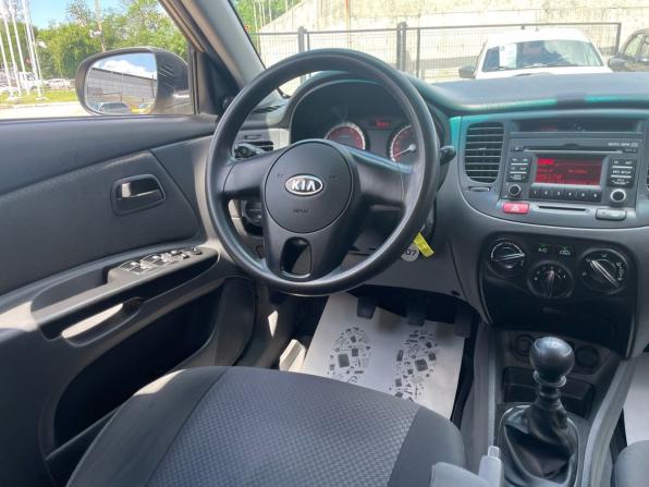 Kia Rio II Рестайлинг с пробегом 2009 года, цена 525 000 рублей, 189000 км, седан, Автокод Объявления