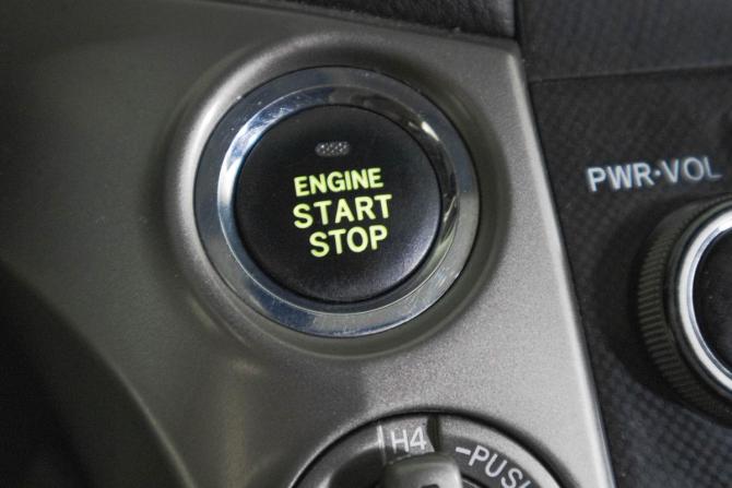Toyota Land Cruiser 200 Series с пробегом 2009 года, цена 3 449 000 рублей, 318000 км, внедорожник, Автокод Объявления