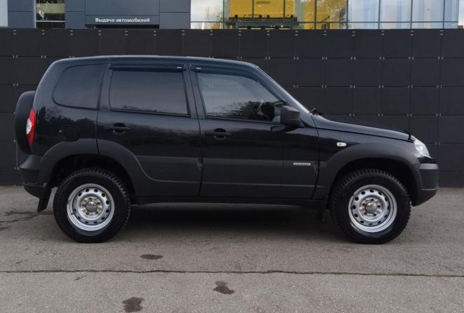 Chevrolet Niva I Рестайлинг с пробегом 2017 года, цена 739 000 рублей, 95000 км, внедорожник, Автокод Объявления