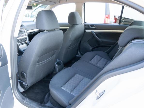 Skoda Octavia II (A5) Рестайлинг с пробегом 2012 года, цена 739 000 рублей, 228388 км, лифтбек, Автокод Объявления