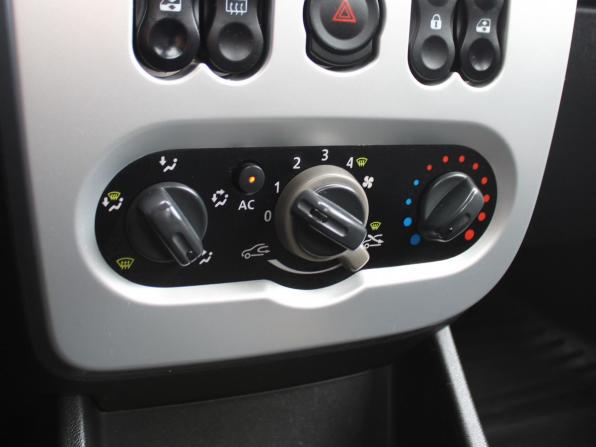Renault Logan I Рестайлинг с пробегом 2011 года, цена 379 000 рублей, 154805 км, седан, Автокод Объявления