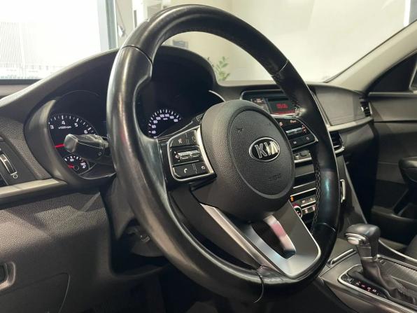 Kia Optima IV Рестайлинг с пробегом 2018 года, цена 1 838 000 рублей, 93646 км, седан, Автокод Объявления