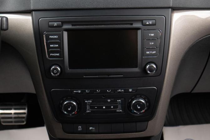 Skoda Yeti I Рестайлинг с пробегом 2014 года, цена 1 269 000 рублей, 111600 км, внедорожник, Автокод Объявления