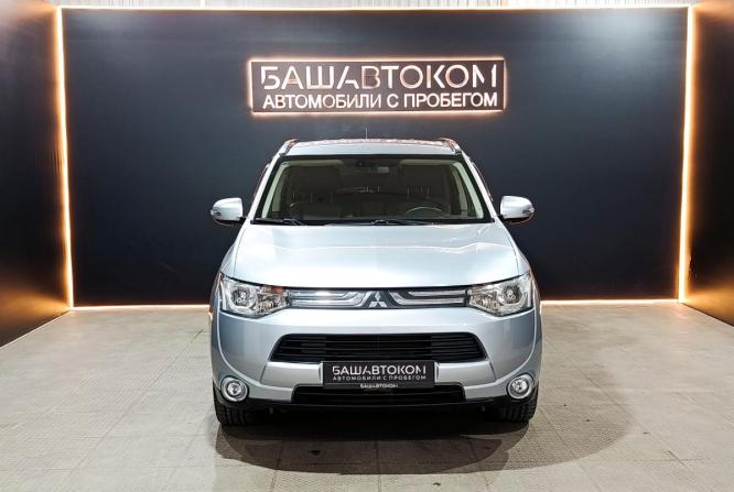 Mitsubishi Outlander III с пробегом 2012 года, цена 1 430 000 рублей, 197861 км, внедорожник, Автокод Объявления