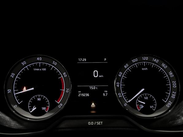 Skoda Octavia III (A7) Рестайлинг с пробегом 2019 года, цена 1 450 000 рублей, 220000 км, лифтбек, Автокод Объявления