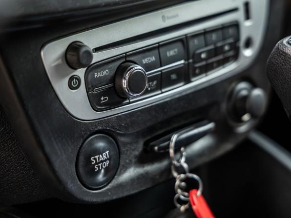 Renault Fluence I Рестайлинг с пробегом 2013 года, цена 798 000 рублей, 201542 км, седан, Автокод Объявления