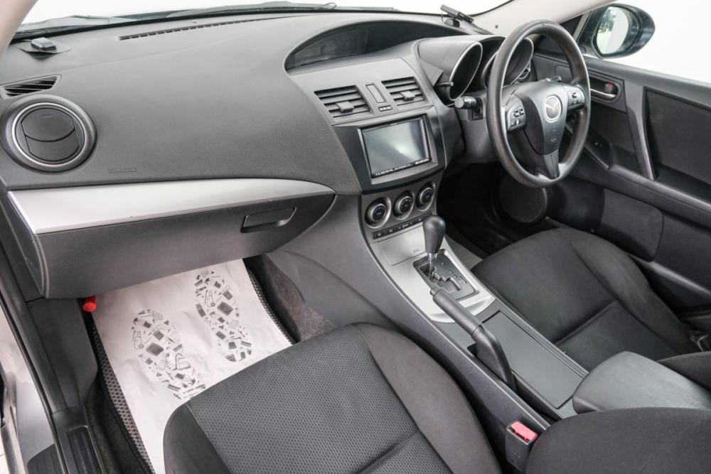 Mazda Axela II Красноярск  - изображение 13