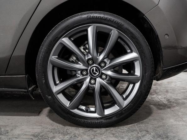 Mazda 3 IV (BP) с пробегом 2021 года, цена 1 550 000 рублей, 120535 км, хэтчбек, Автокод Объявления