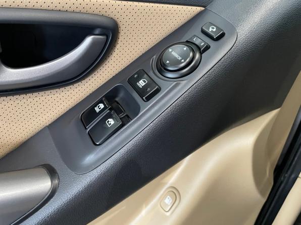 Hyundai H-1 II Рестайлинг 2 с пробегом 2021 года, цена 3 279 000 рублей, 126114 км, минивэн, Автокод Объявления