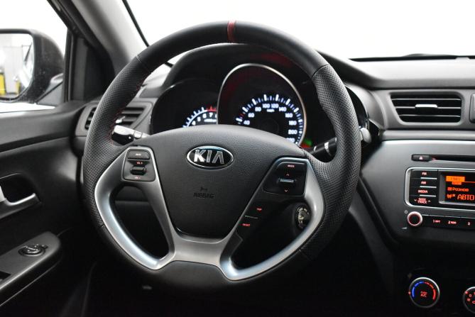 Kia Rio III Рестайлинг с пробегом 2016 года, цена 1 030 000 рублей, 111259 км, седан, Автокод Объявления