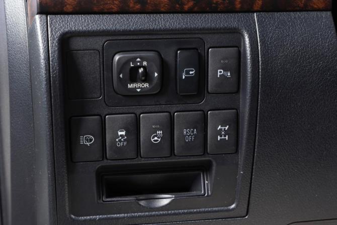 Toyota Land Cruiser 200 Series Рестайлинг 1 с пробегом 2013 года, цена 3 749 000 рублей, 116939 км, внедорожник, Автокод Объявления