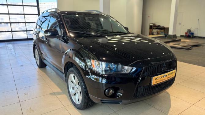 Mitsubishi Outlander II Рестайлинг с пробегом 2010 года, цена 959 000 рублей, 292268 км, внедорожник, Автокод Объявления