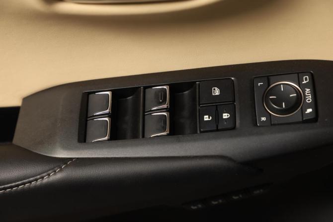 Lexus NX I с пробегом 2019 года, цена 3 199 000 рублей, 67100 км, внедорожник, Автокод Объявления